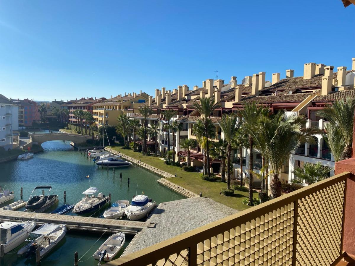 Apartamento Con Terraza Sobre La Marina De Sotogrande San Roque  Exterior photo