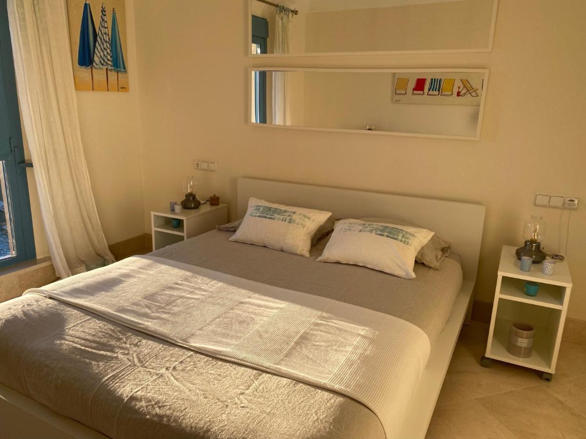 Apartamento Con Terraza Sobre La Marina De Sotogrande San Roque  Exterior photo