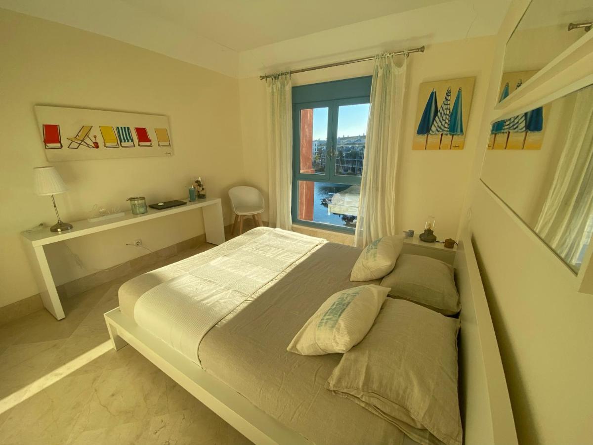 Apartamento Con Terraza Sobre La Marina De Sotogrande San Roque  Exterior photo