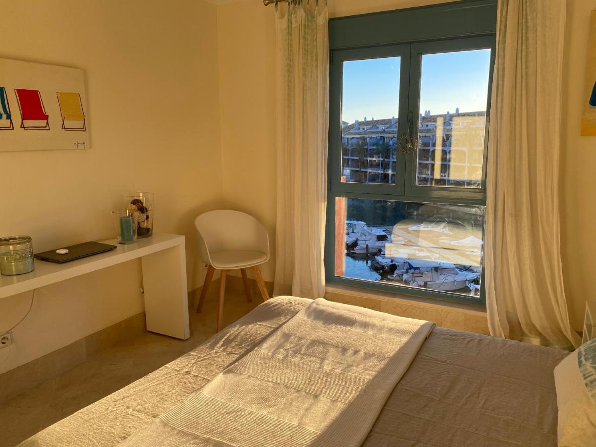 Apartamento Con Terraza Sobre La Marina De Sotogrande San Roque  Exterior photo