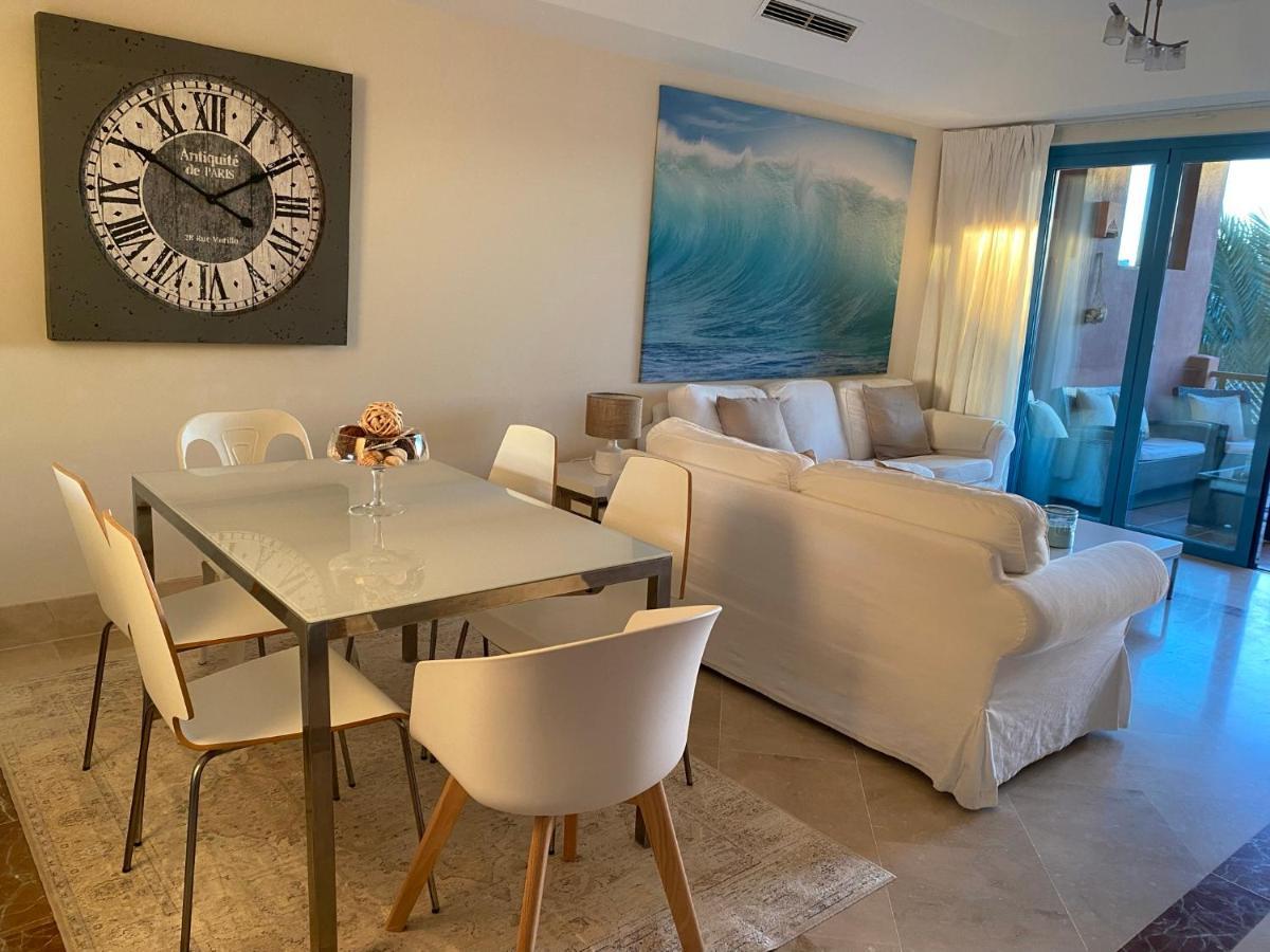 Apartamento Con Terraza Sobre La Marina De Sotogrande San Roque  Exterior photo