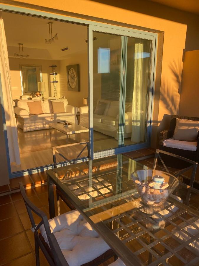 Apartamento Con Terraza Sobre La Marina De Sotogrande San Roque  Exterior photo