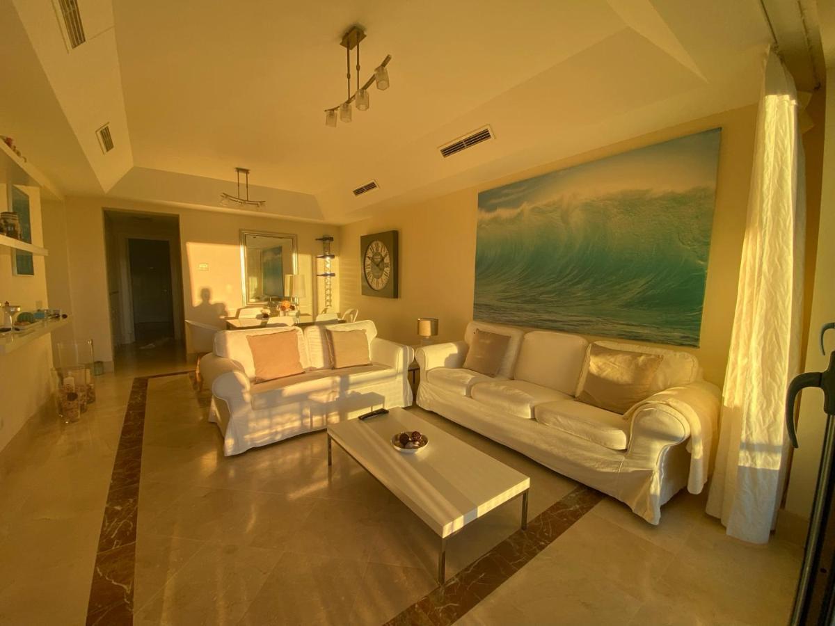 Apartamento Con Terraza Sobre La Marina De Sotogrande San Roque  Exterior photo